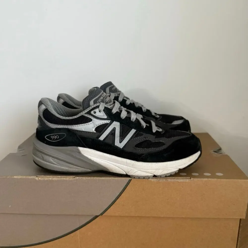 New Balance 990 V6 Grey/Black Kids Sneakers - SZ 2 Y - Picture 2 of 15